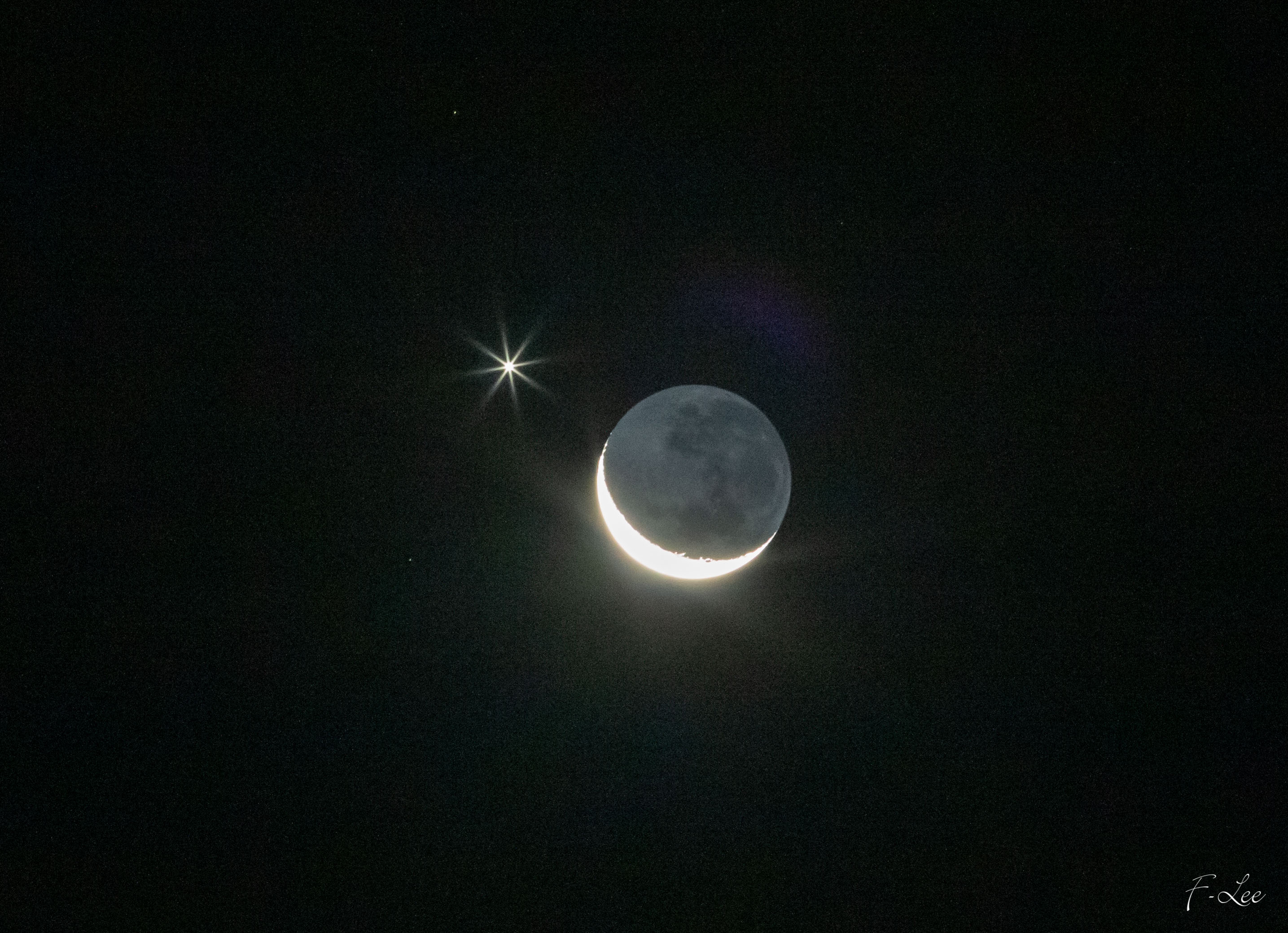 Conjunção entre a Lua e o planeta Vênus.