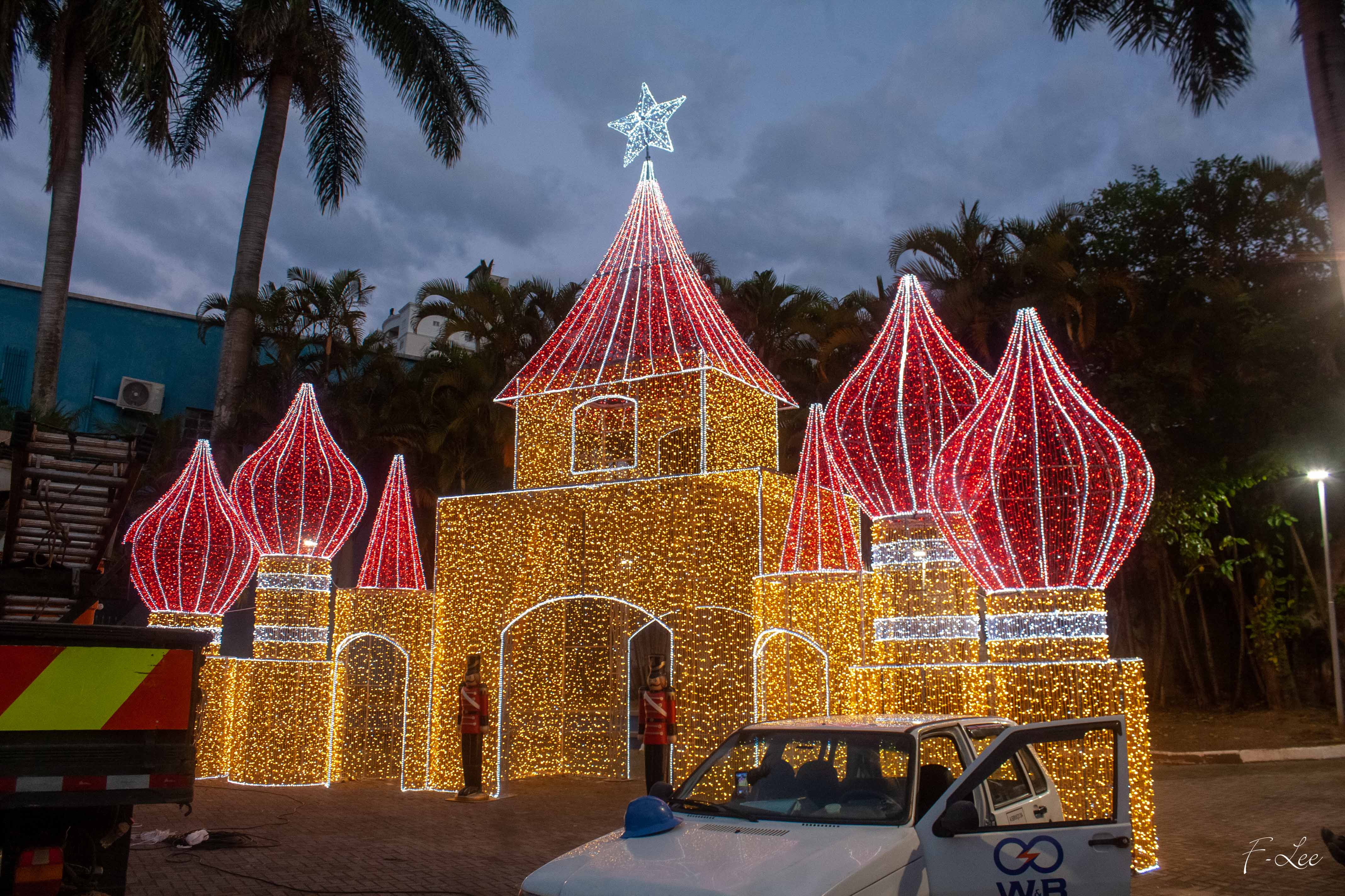 Castelo Natalino pronto em Tubarão, SC 💫 ⭐️